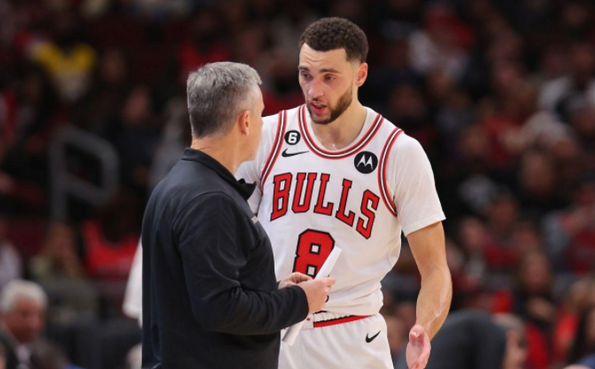 官宣日突围战来临,芝加哥公牛围绕欧冠远射贴柱,气氛紧张,球探报告显示潜力的简单介绍 官宣日突围战来临,芝加哥公牛围绕欧冠远射贴柱,气氛紧张,球探报告显示潜力的简单介绍