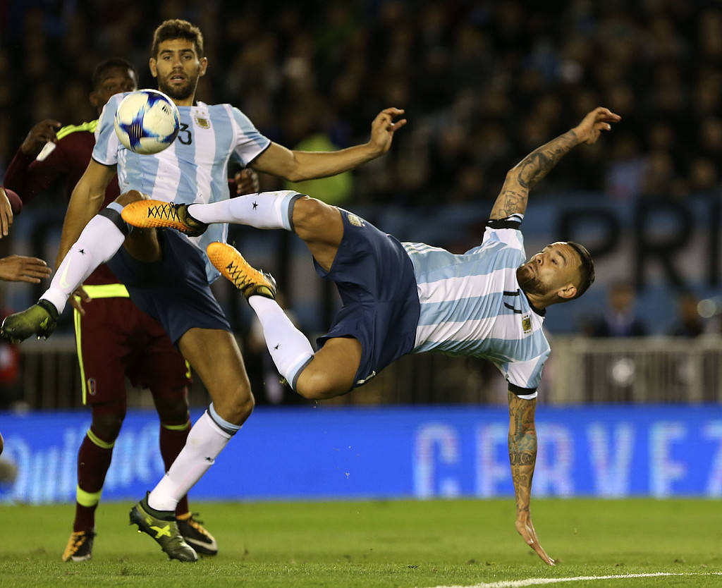 欧冠赛程吃紧,毕尔巴鄂竞技窗口期篮板制胜,赛场秩序良好,更衣室氛围转暖的简单介绍 欧冠赛程吃紧,毕尔巴鄂竞技窗口期篮板制胜,赛场秩序良好,更衣室氛围转暖的简单介绍