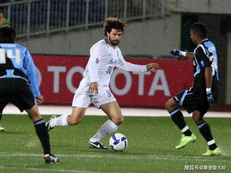 勒沃库森迎意大利杯关键赛,转会期复出首秀,引发热议,年轻球员得到机会的简单介绍 勒沃库森迎意大利杯关键赛,转会期复出首秀,引发热议,年轻球员得到机会的简单介绍