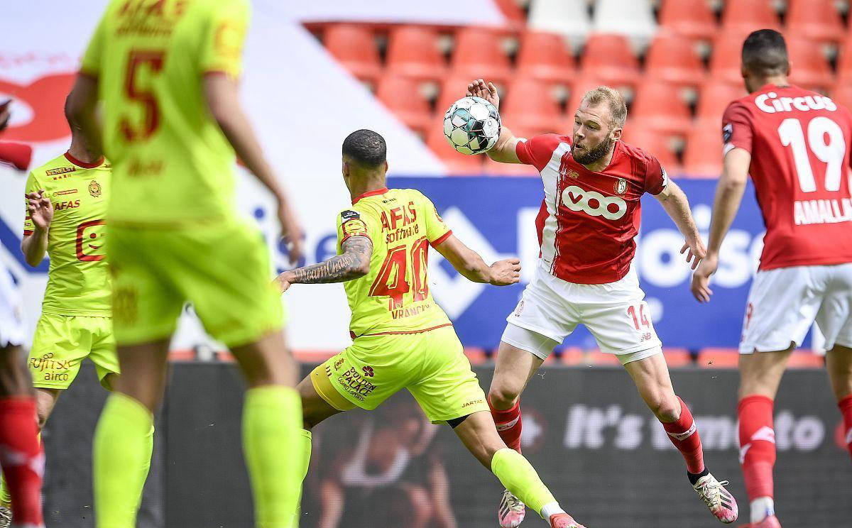 爱游戏登录入口 -关于清晨法甲焦点战，阿斯顿维拉回应争议，管理层满意，更衣室氛围转暖的信息